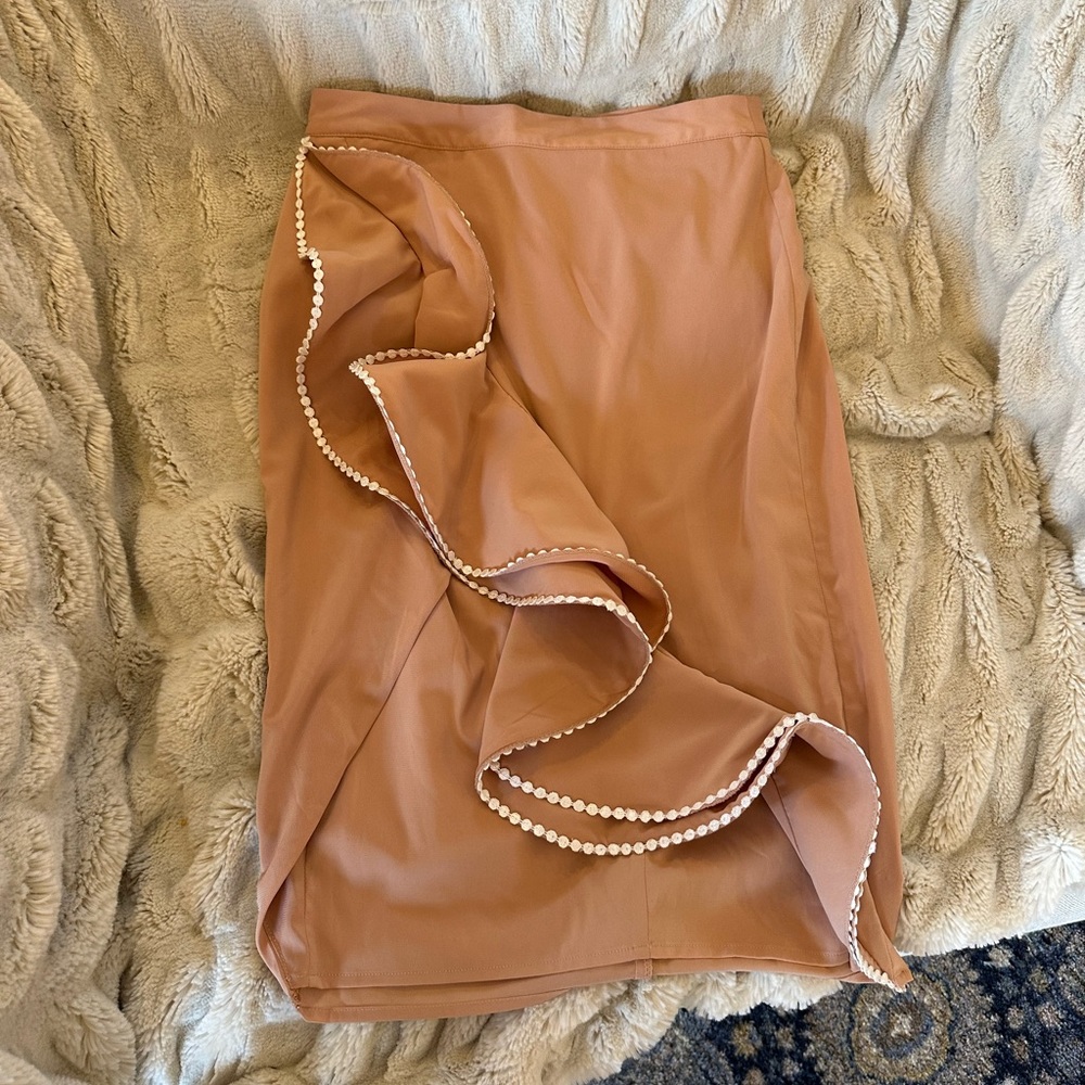 NBD tan/cream midi pencil skirt size medium (M)
